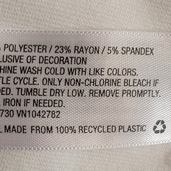 Elegant White Pleated Skirt with Black Stripes - Picture 3 of 3